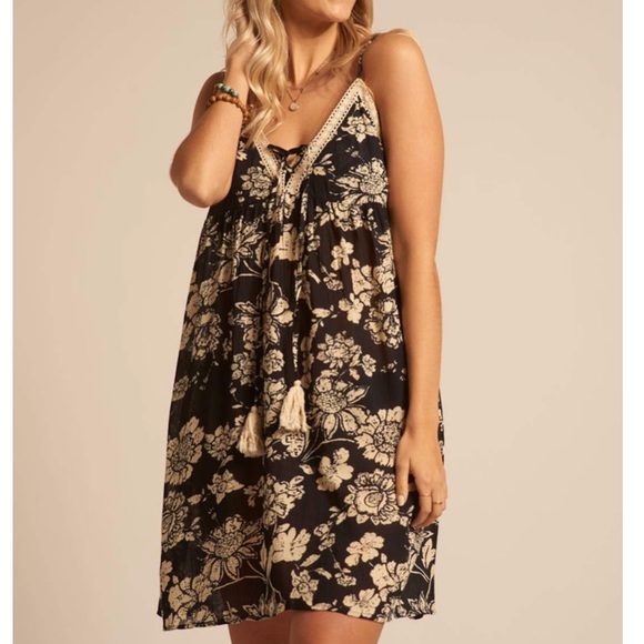 [LIKE 🆕] Koy Resort: Majorca 🍝 Strap Dress - Picture 4 of 8